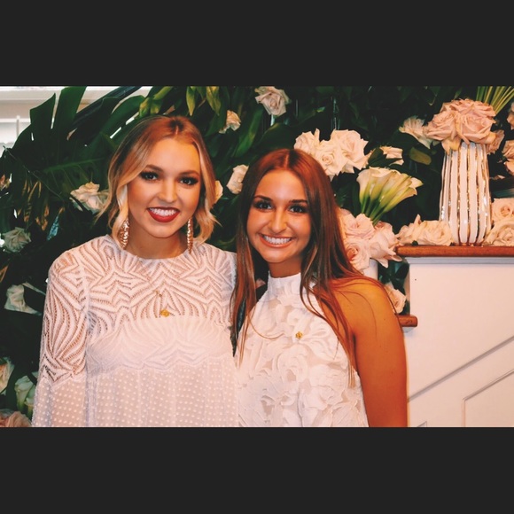 DO + BE White High Neck Shift Dress - Picture 5 of 9